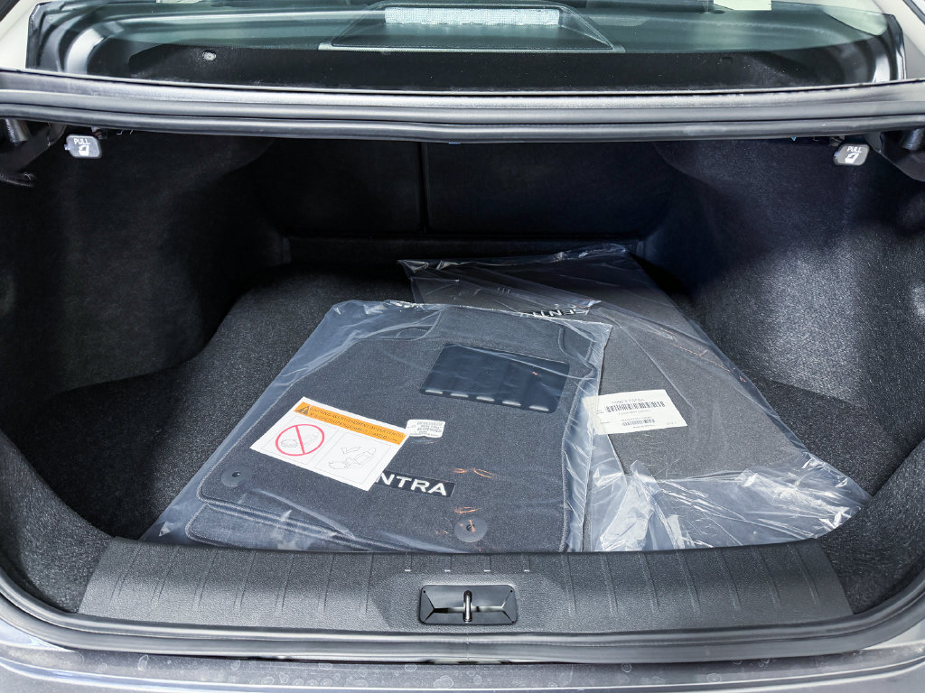 New 2027 Nissan Sentra SR w/ SR Premium Package FWD image 32