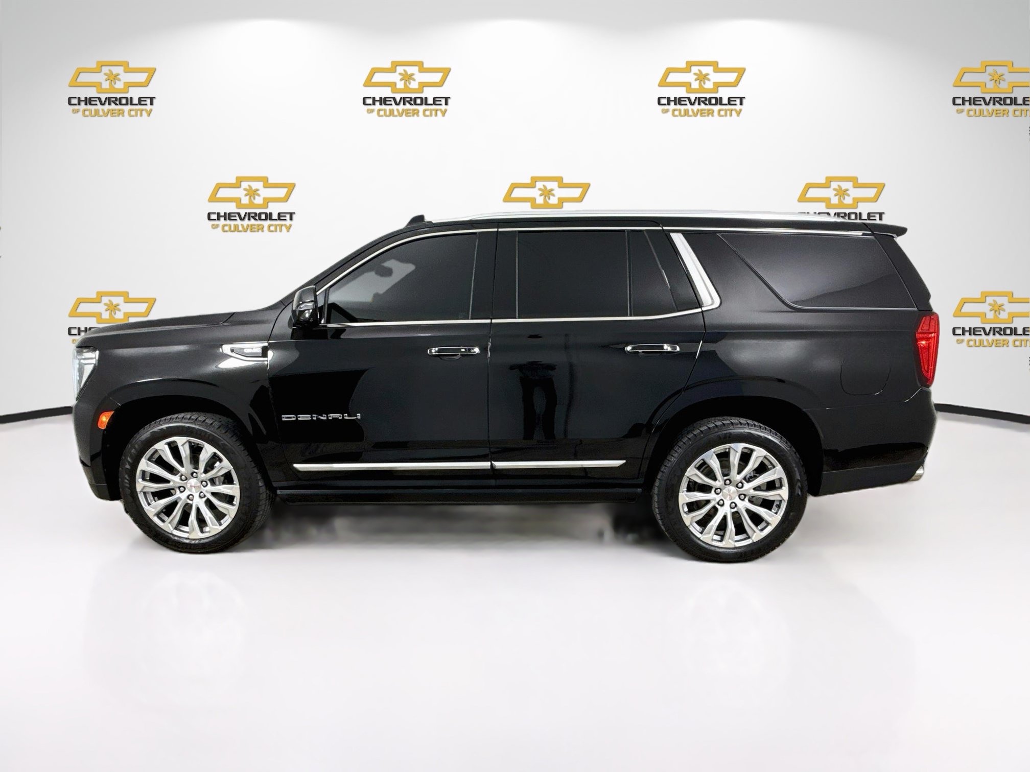 Used 2022 GMC Yukon Denali AWD/4WD image 5