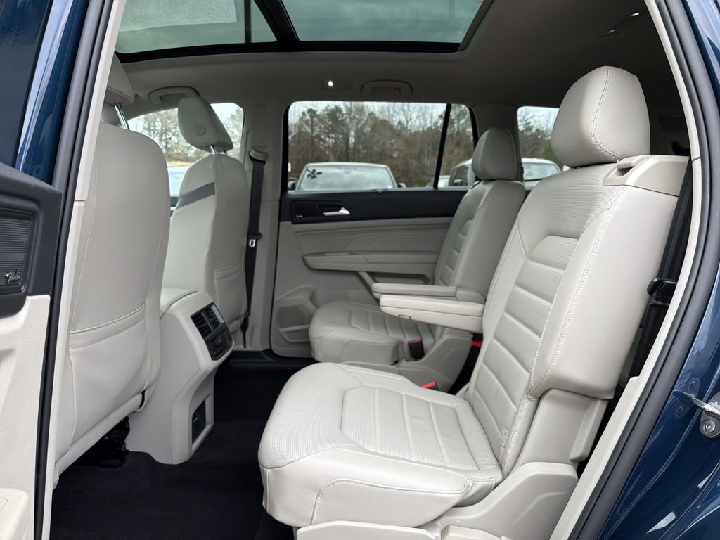Used 2021 Volkswagen Atlas SEL Premium image 11
