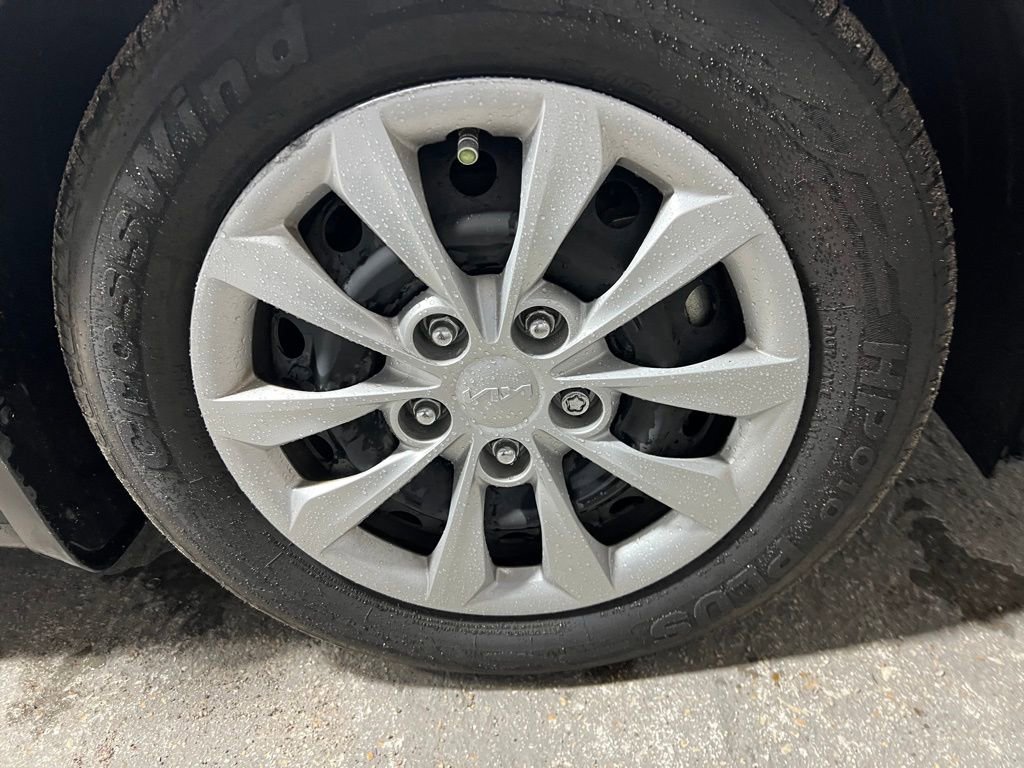 Used 2024 Kia Forte LX image 39