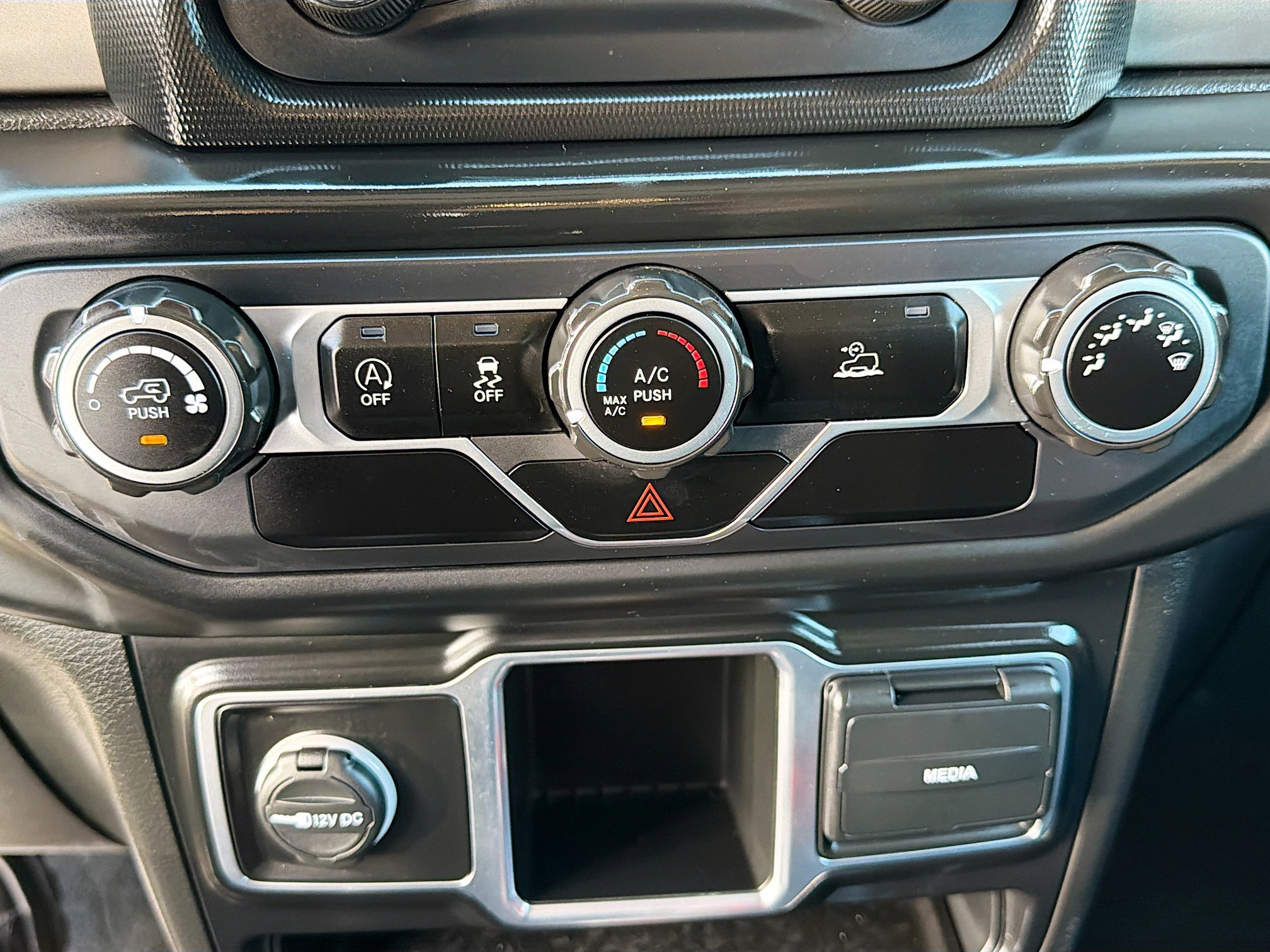 Used 2020 Jeep Gladiator Sport image 31