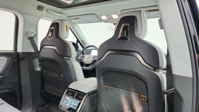 Used 2024 Rivian R1S Adventure image 27