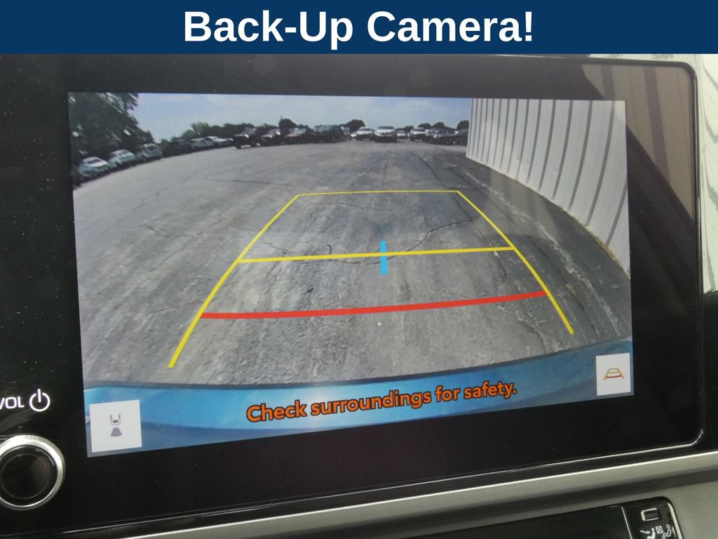 Used 2025 Toyota Camry LE FWD image 17