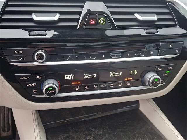 Used 2018 BMW M550i xDrive w/ Driving Assistance Package image 15