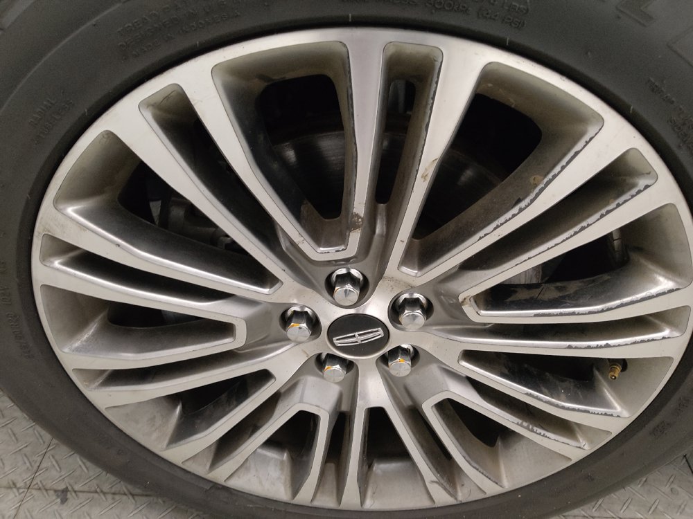 Used 2016 Lincoln MKX Reserve w/ Luxury Package FWD image 31