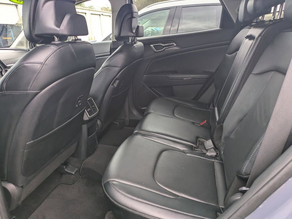 Used 2023 Kia Sportage EX image 12