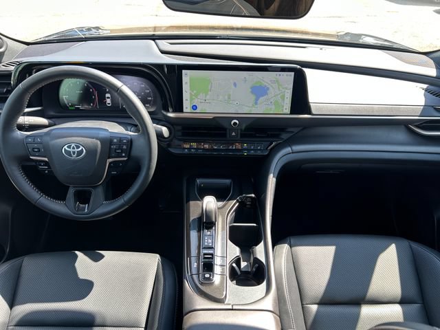 Used 2025 Toyota Crown AWD/4WD image 19