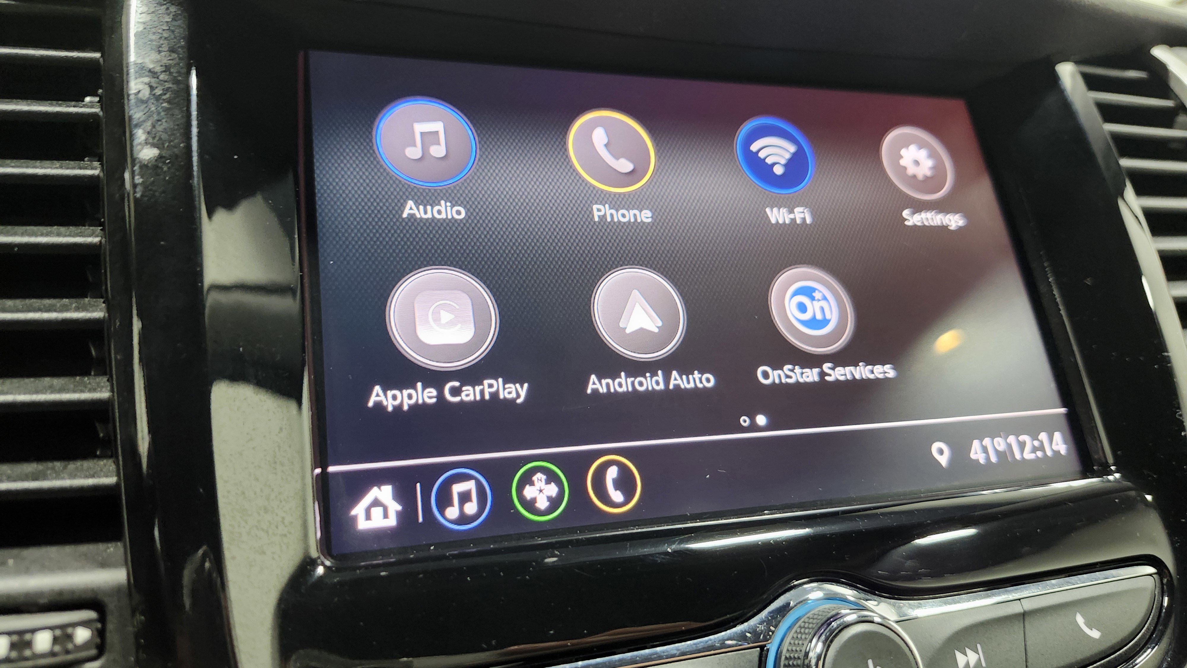 Used 2020 Chevrolet Trax LT w/ LT Convenience Package image 4