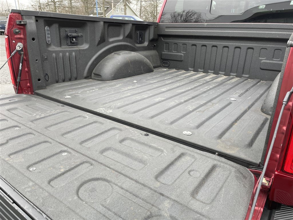 Used 2016 Ford F150 XLT w/ Equipment Group 302A Luxury AWD/4WD image 11