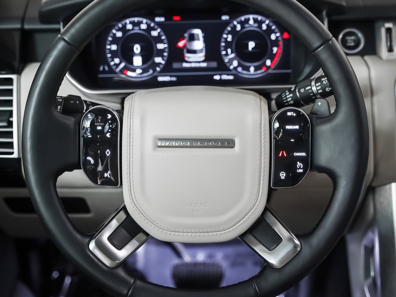 Used 2020 Land Rover Range Rover HSE image 12