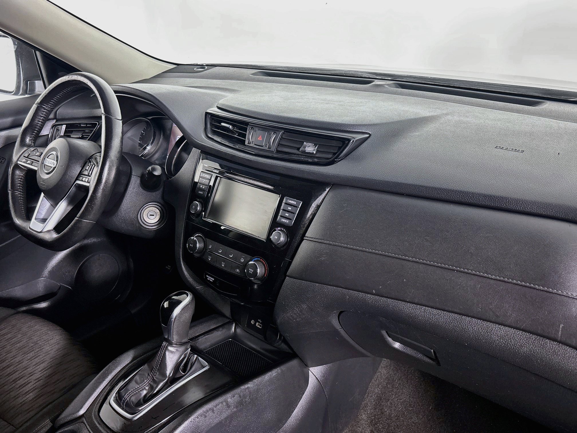 Used 2019 Nissan Rogue S w/ Special Edition Package FWD image 45