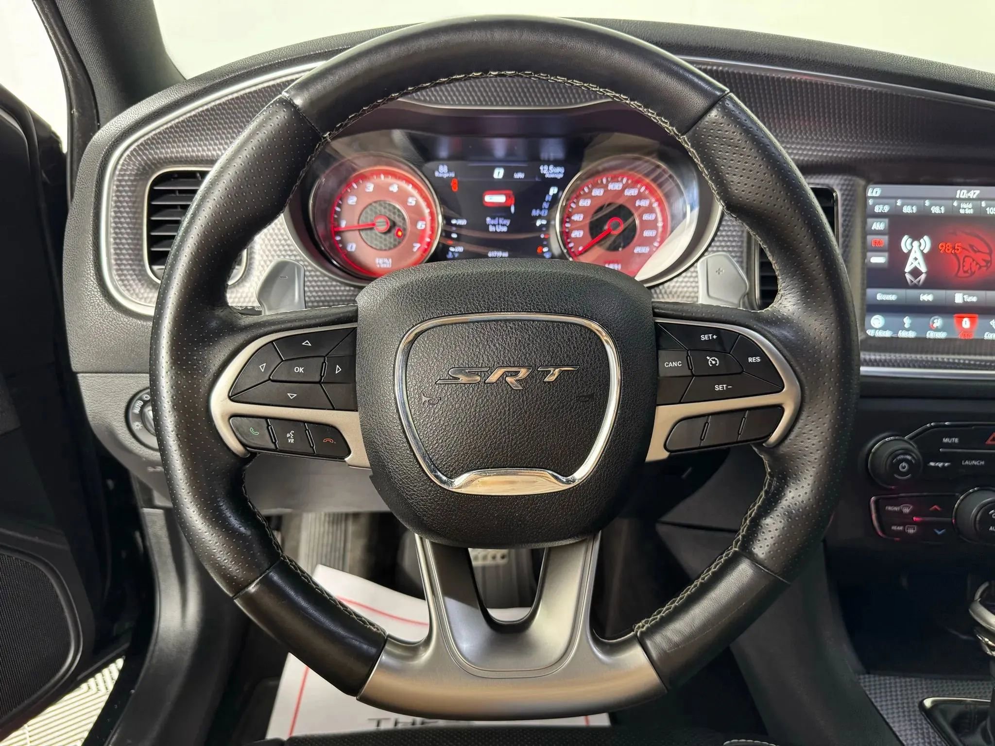 Used 2018 Dodge Charger SRT Hellcat RWD image 13