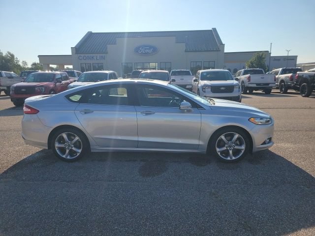 Used 2013 Ford Fusion SE FWD image 19