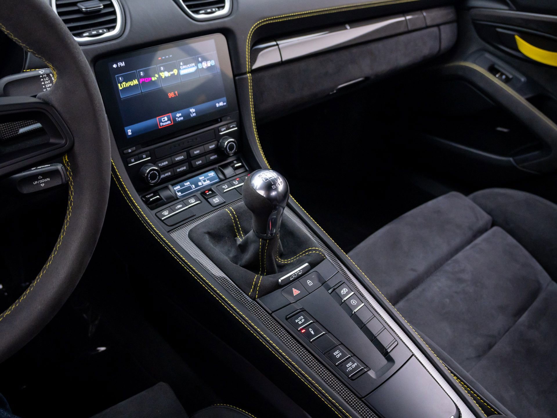 Used 2020 Porsche 718 Cayman GT4 image 22