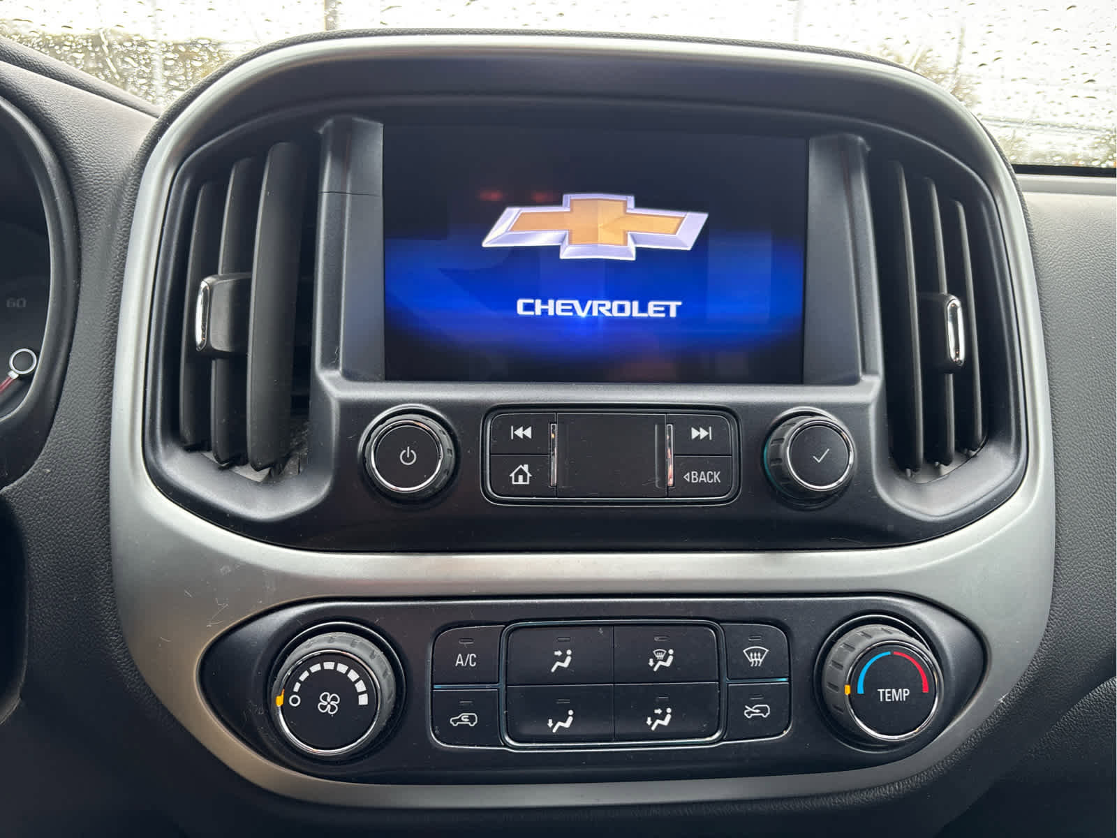 Used 2020 Chevrolet Colorado LT AWD/4WD image 11