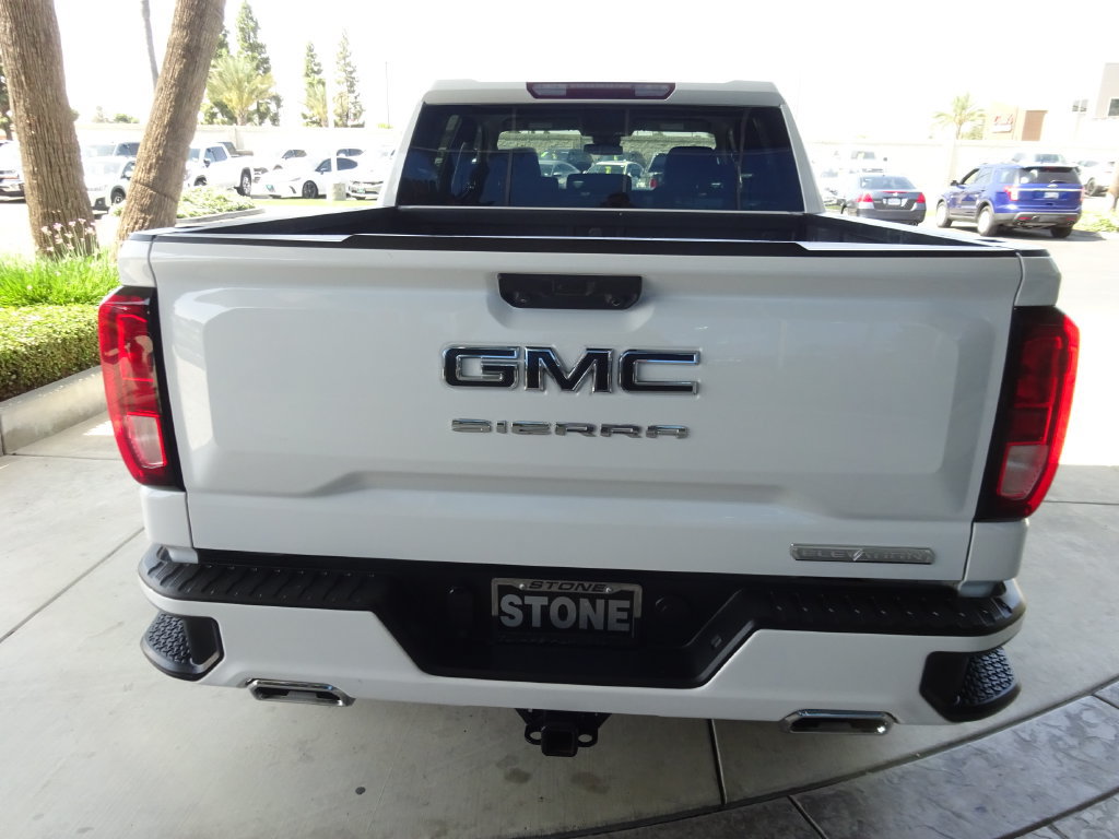 Certified 2023 GMC Sierra 1500 Elevation w/ LPO, Elevation Black Package AWD/4WD image 6