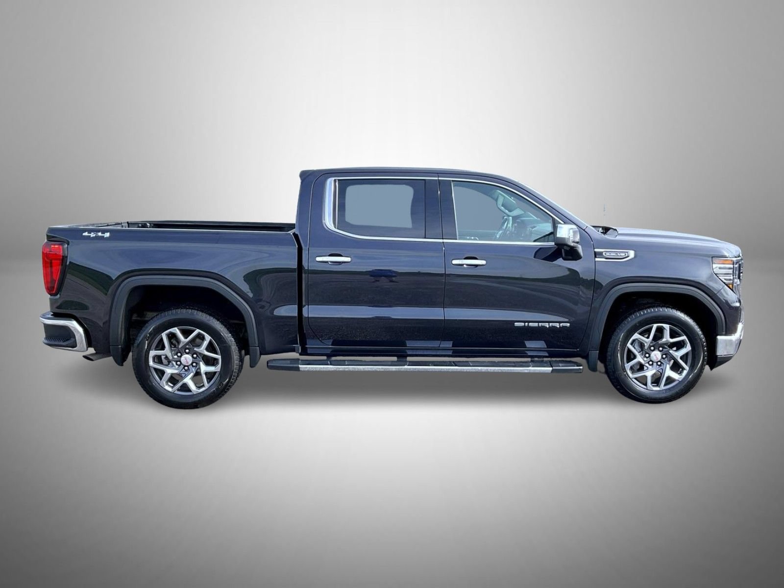 Certified 2022 GMC Sierra 1500 SLT w/ SLT Convenience Package AWD/4WD image 4
