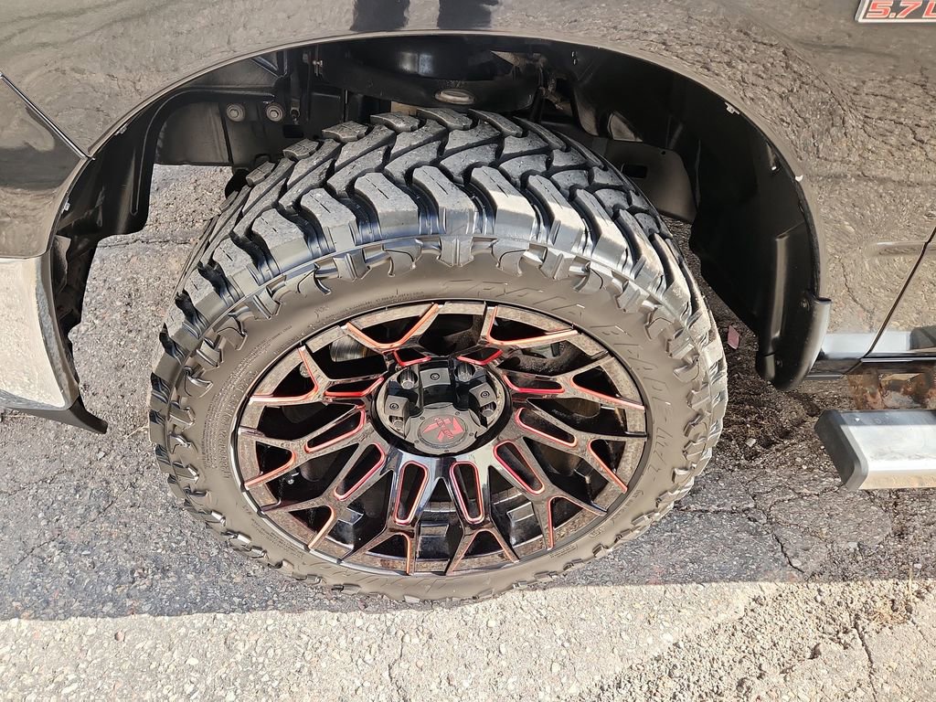 Used 2017 RAM 1500 Classic SLT image 13