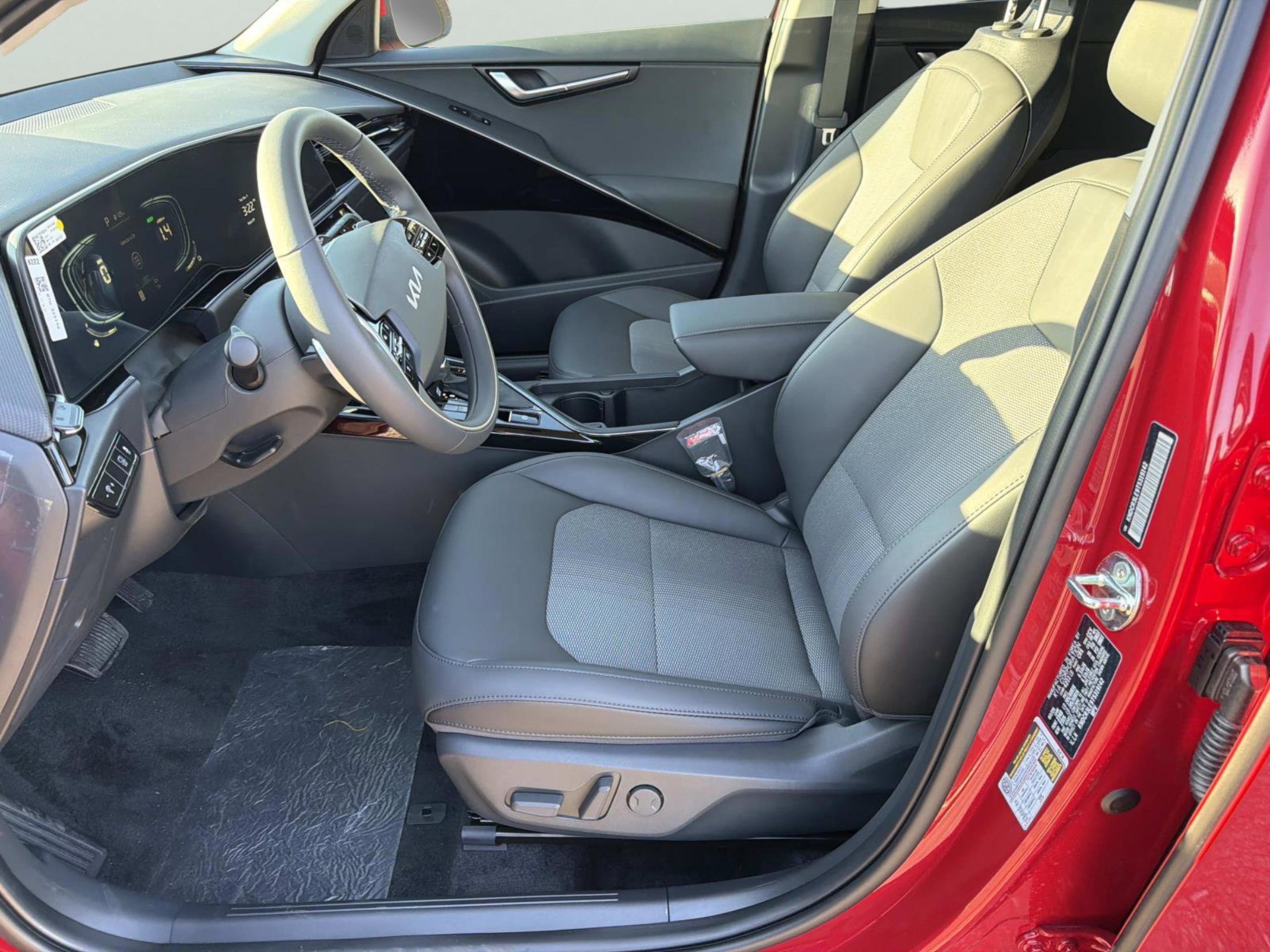 New 2026 Kia Niro EX FWD image 14