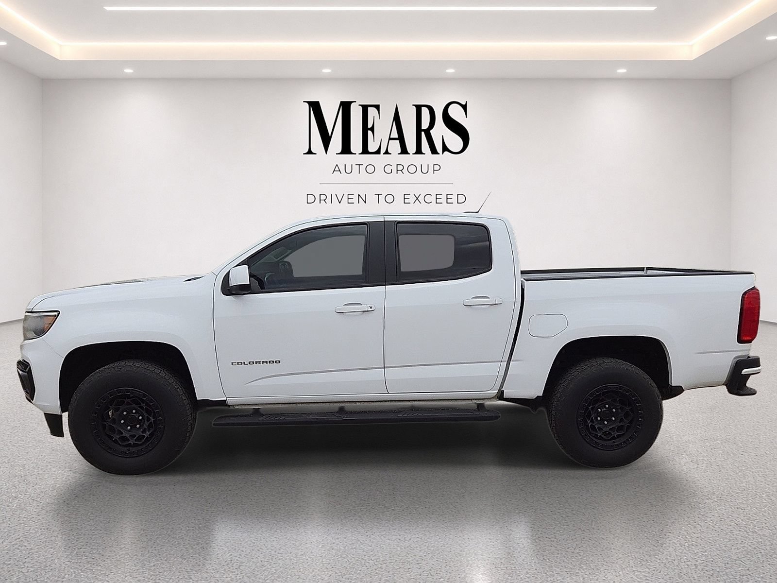 Used 2021 Chevrolet Colorado LT RWD image 2