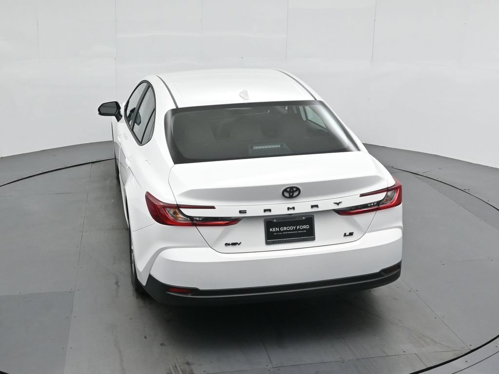 Used 2025 Toyota Camry LE FWD image 38