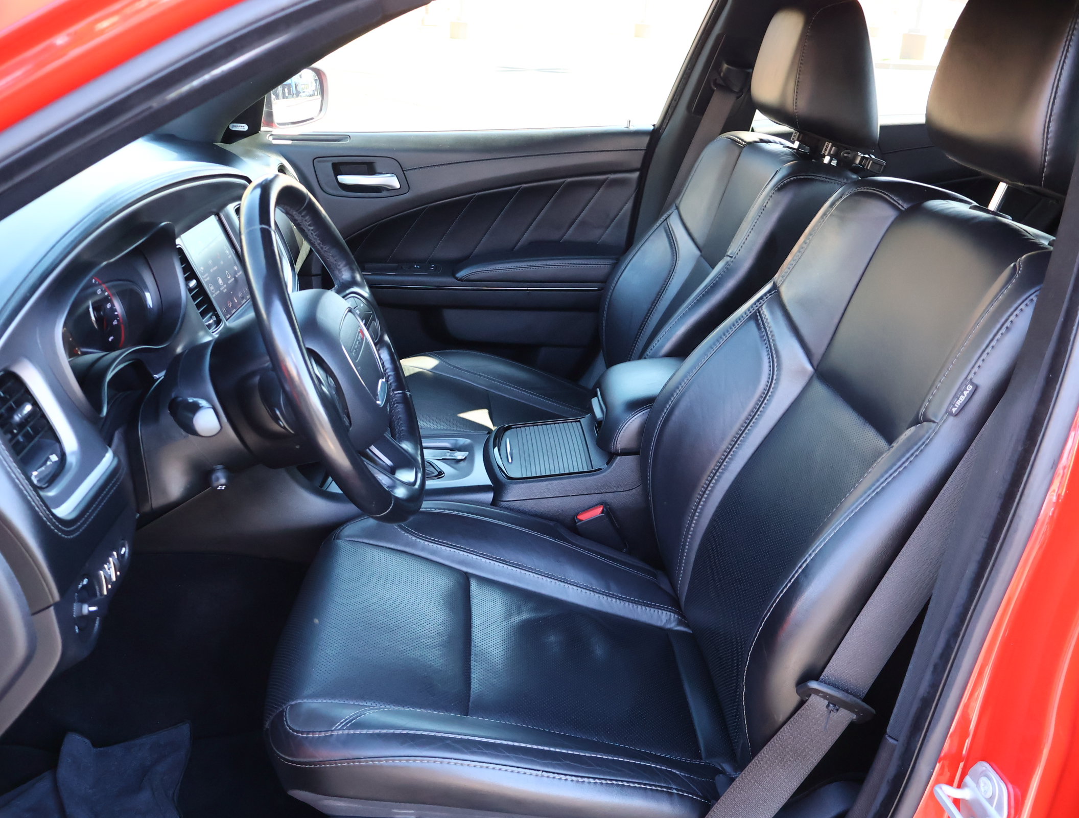 Used 2019 Dodge Charger SXT w/ Plus Group RWD image 10