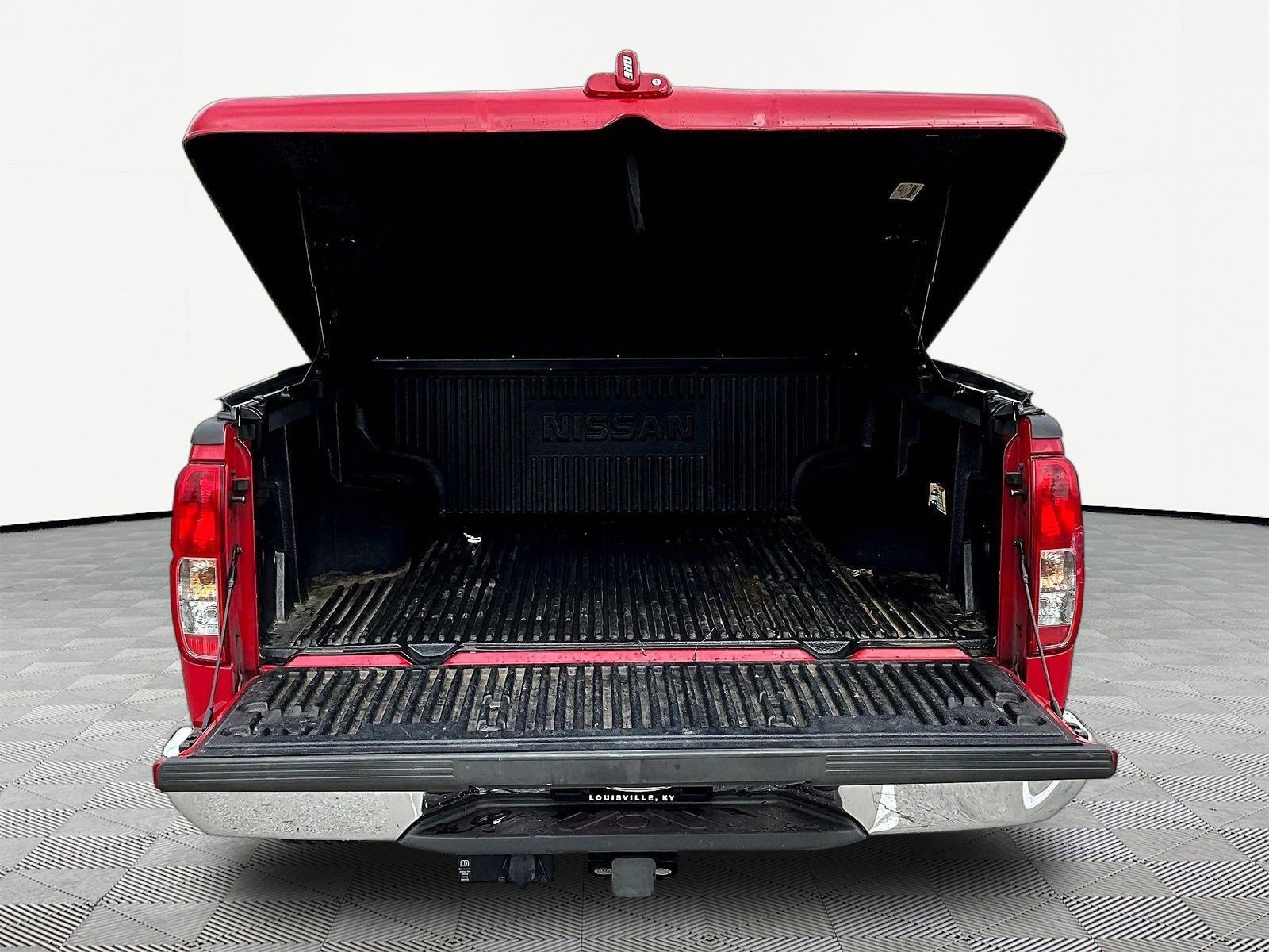 Used 2011 Nissan Frontier SV AWD/4WD image 7