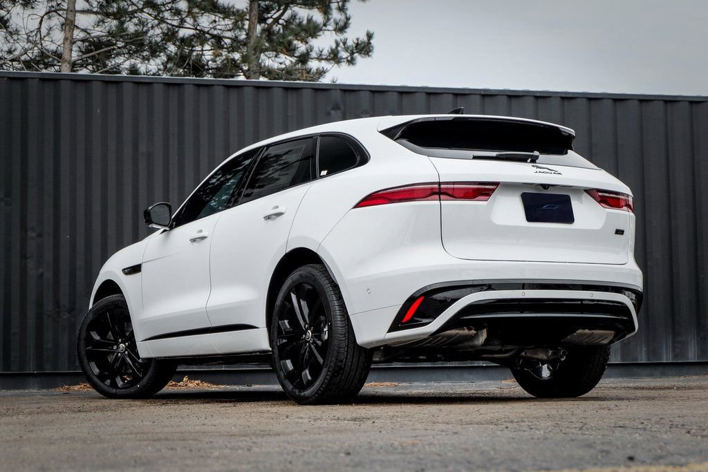 New 2026 Jaguar F-PACE R-Dynamic S image 2
