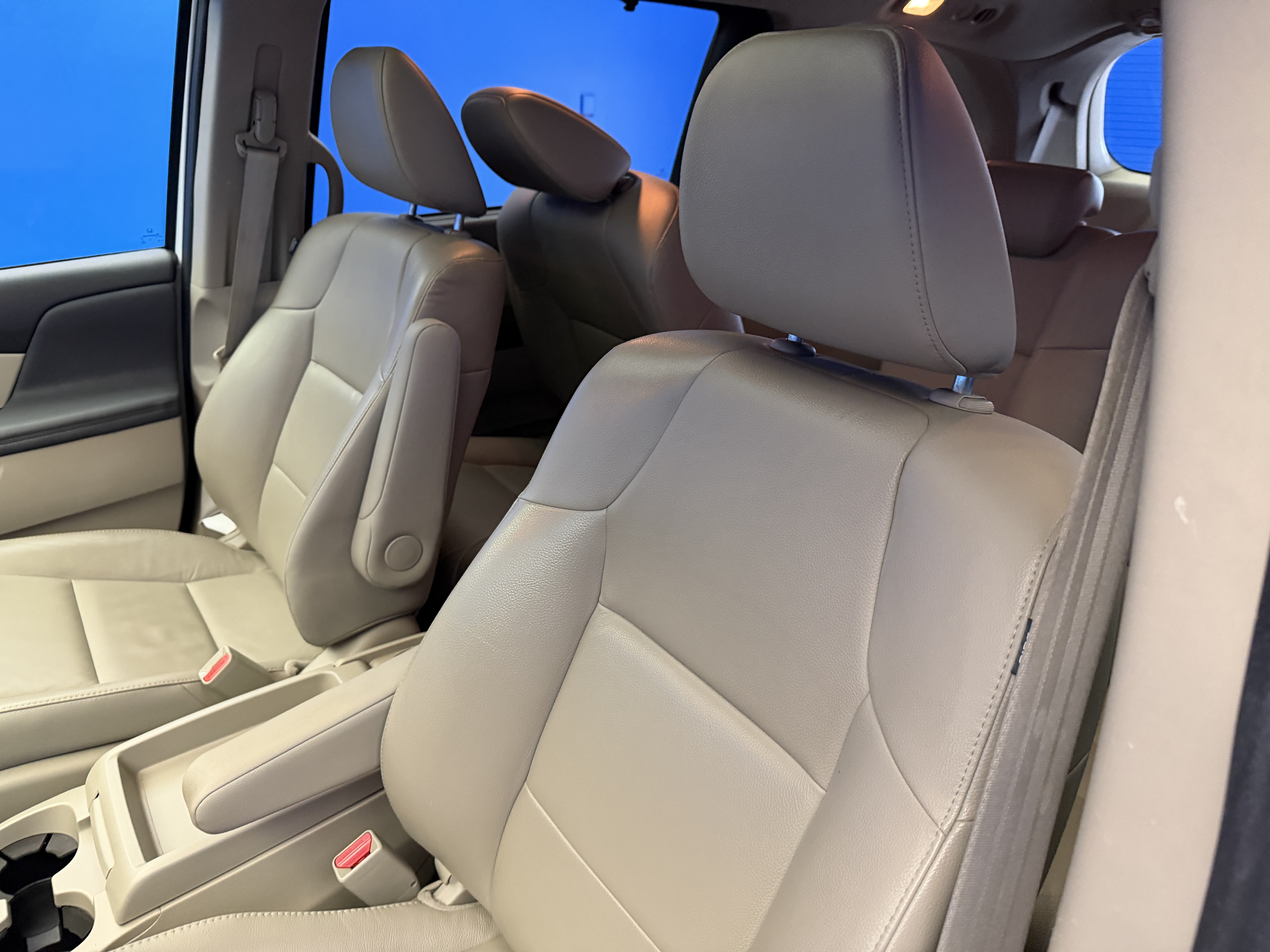 Used 2014 Honda Odyssey EX-L image 12