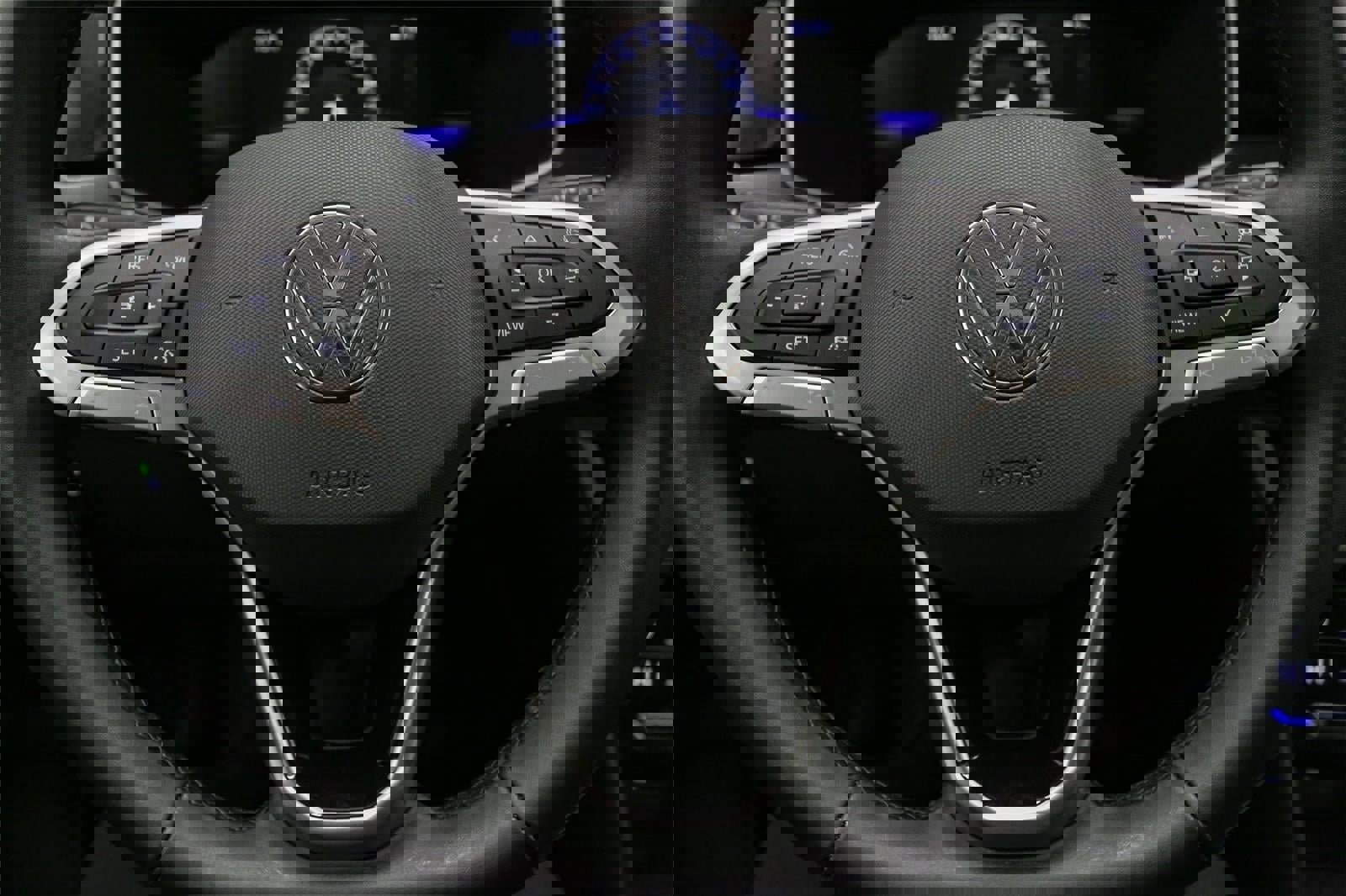 New 2025 Volkswagen Taos SE image 23