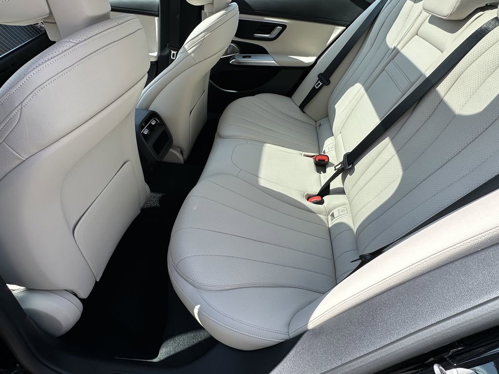 New 2026 Mercedes-Benz E 450 4MATIC Sedan image 24