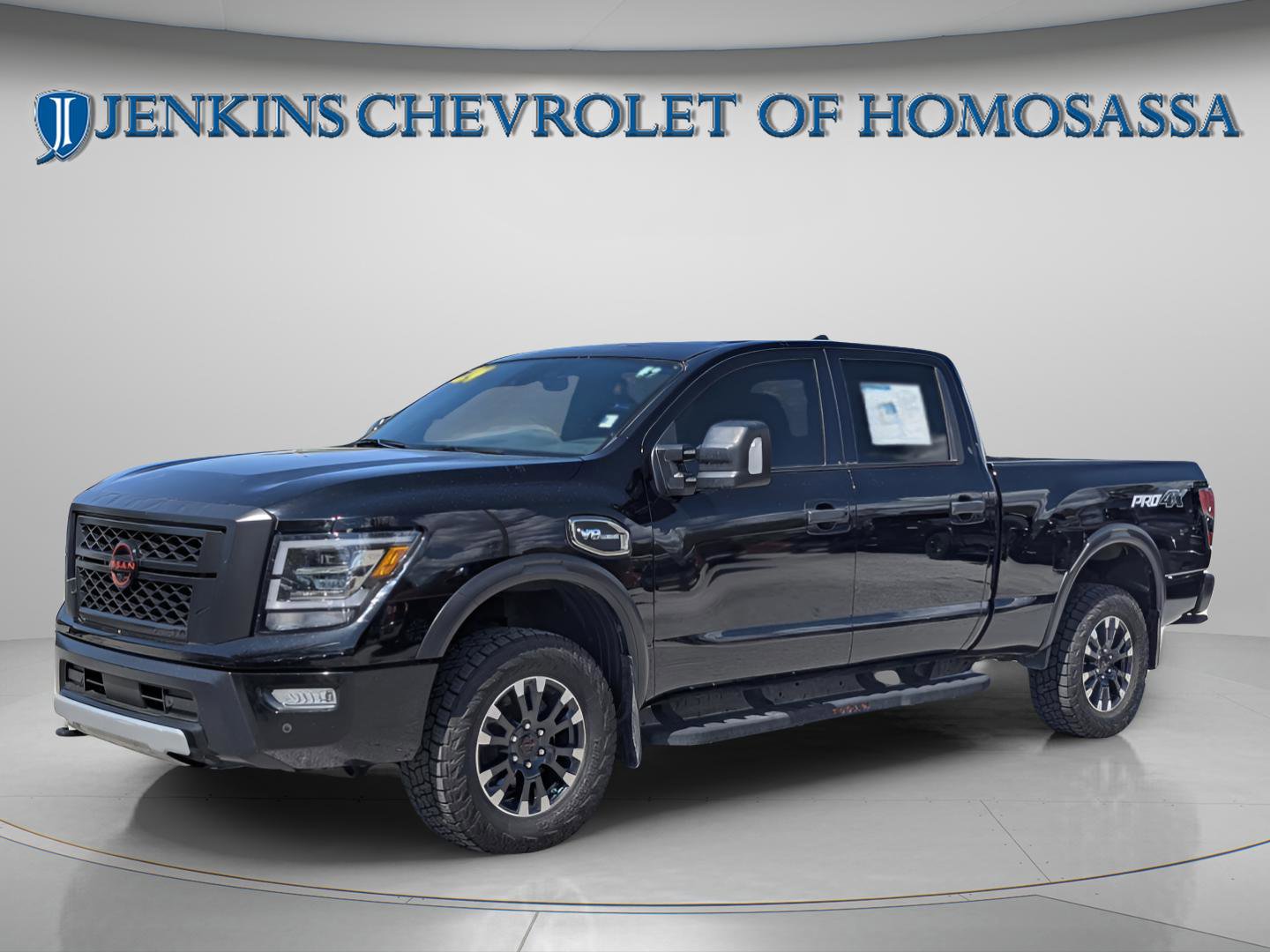 Used 2024 Nissan Titan PRO-4X w/ Pro-4x Convenience Package image 1