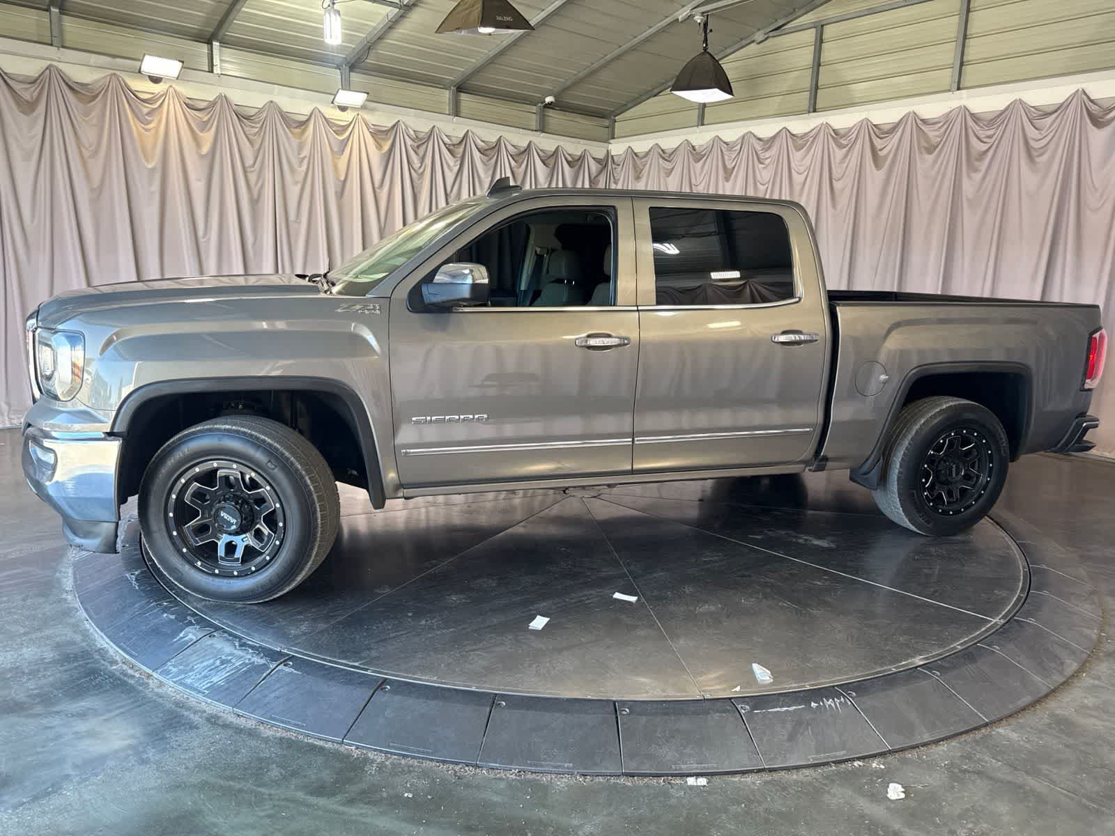 Used 2017 GMC Sierra 1500 SLT w/ SLT Premium Package AWD/4WD image 8