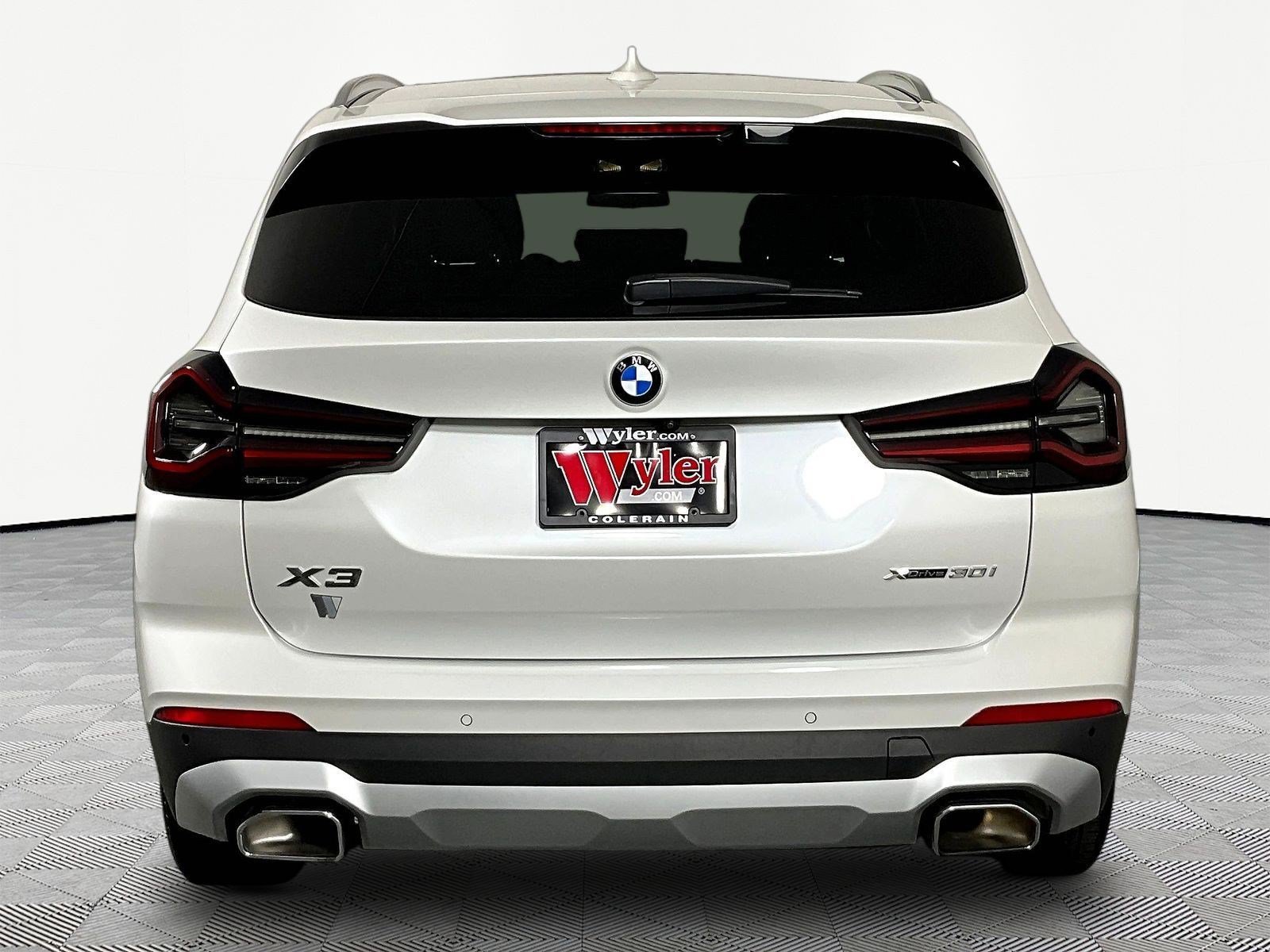 Used 2024 BMW X3 xDrive30i w/ Premium Package AWD/4WD image 5