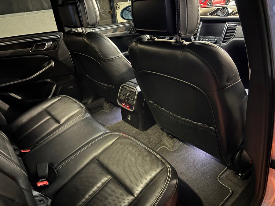 Used 2018 Porsche Macan GTS image 27