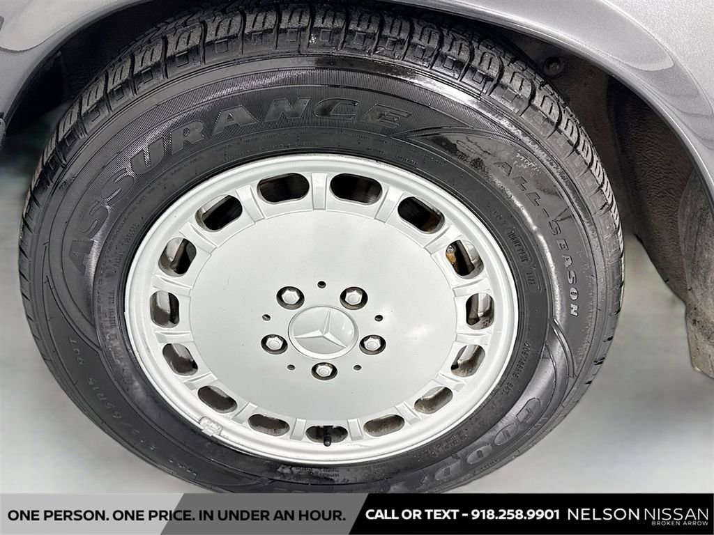 Used 1988 Mercedes-Benz 560 SL image 25