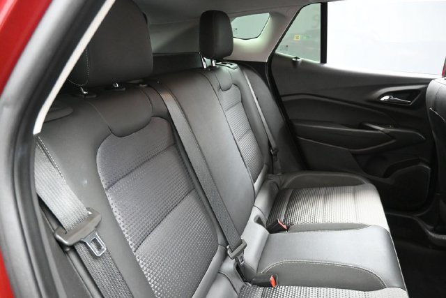 Used 2025 Chevrolet Trax LT FWD image 27