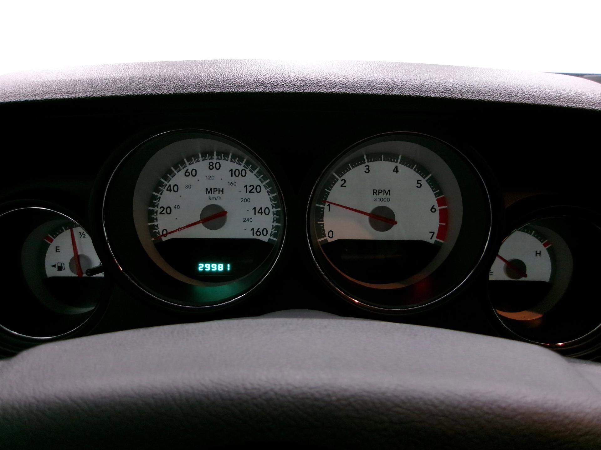 Used 2009 Dodge Challenger R/T image 7