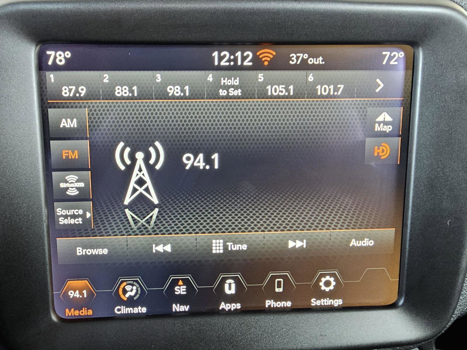 Used 2023 Jeep Renegade Latitude image 27