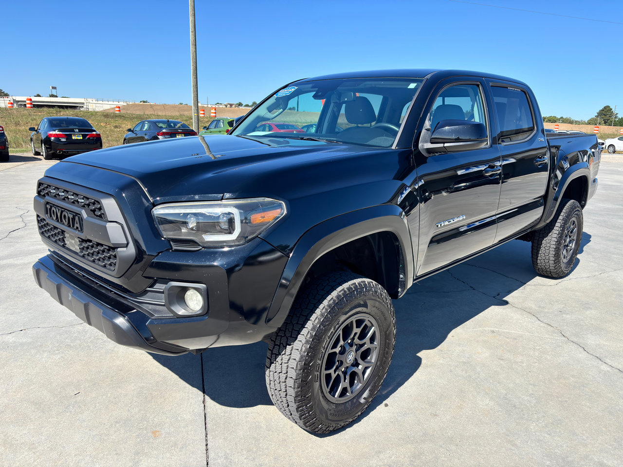 Used 2018 Toyota Tacoma SR5 image 9