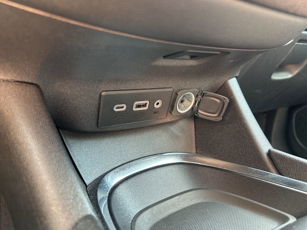 Used 2024 Chevrolet Malibu LT FWD image 34