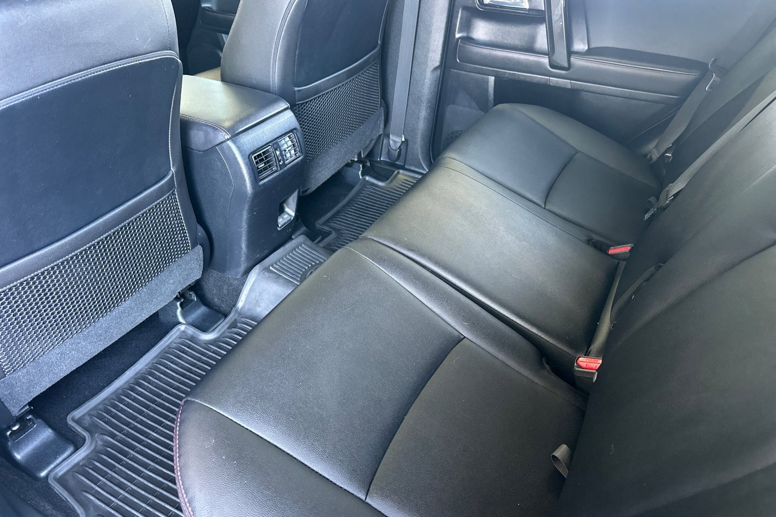 Used 2023 Toyota 4Runner TRD Off-Road Premium w/ Moonroof Package AWD/4WD image 11