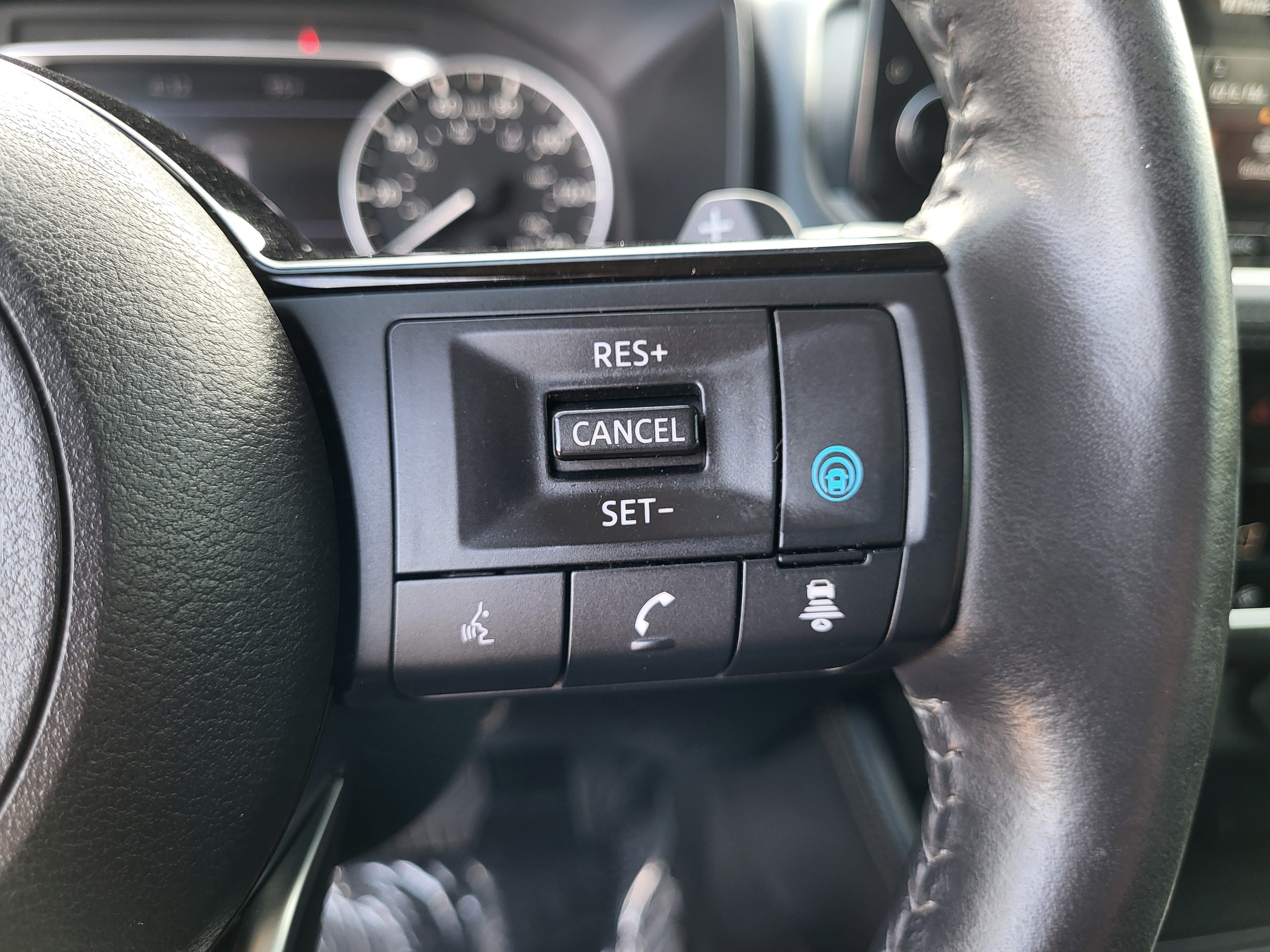 Certified 2022 Nissan Rogue SL w/ SL Premium Package AWD/4WD image 29