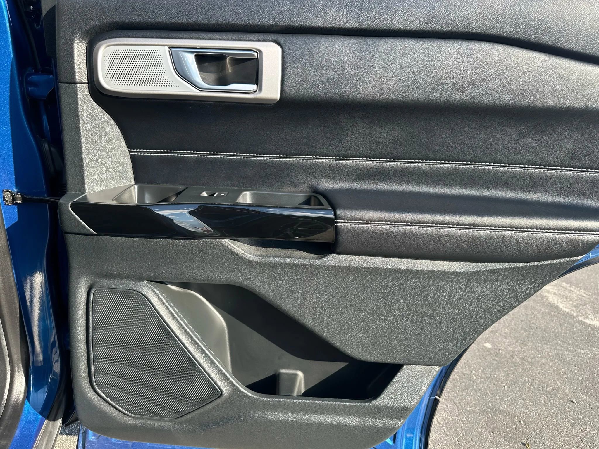 Used 2021 Ford Explorer ST w/ Equipment Group 401A image 18