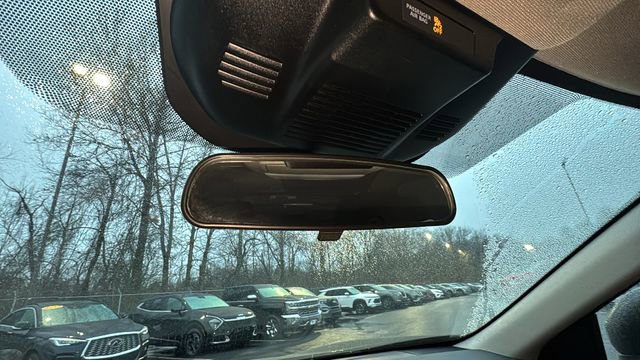 Used 2024 Nissan Rogue S image 28