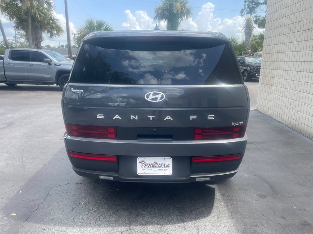 Used 2026 Hyundai Santa Fe SE FWD image 5