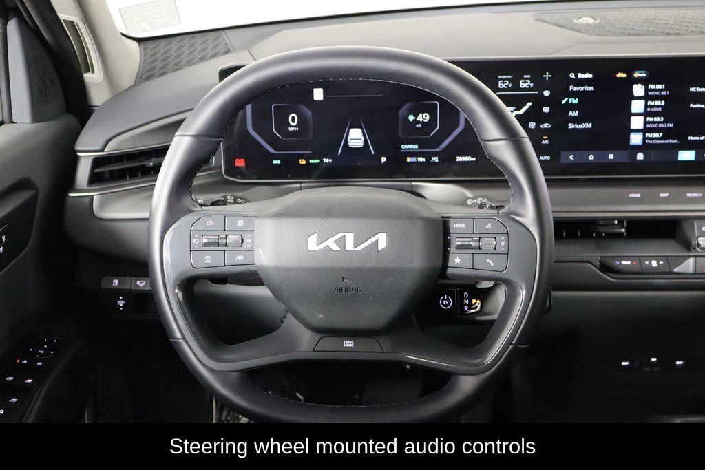 Used 2024 Kia EV9 Light Long Range RWD image 7