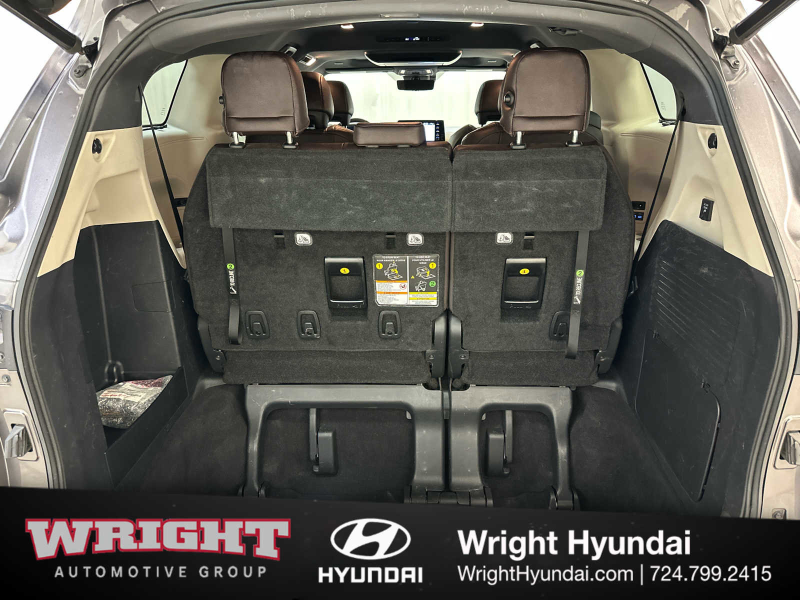 Used 2021 Toyota Sienna Platinum image 14