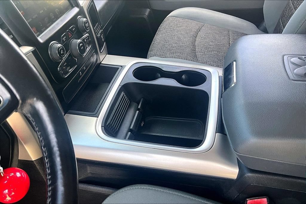 Used 2016 RAM 1500 SLT RWD image 19