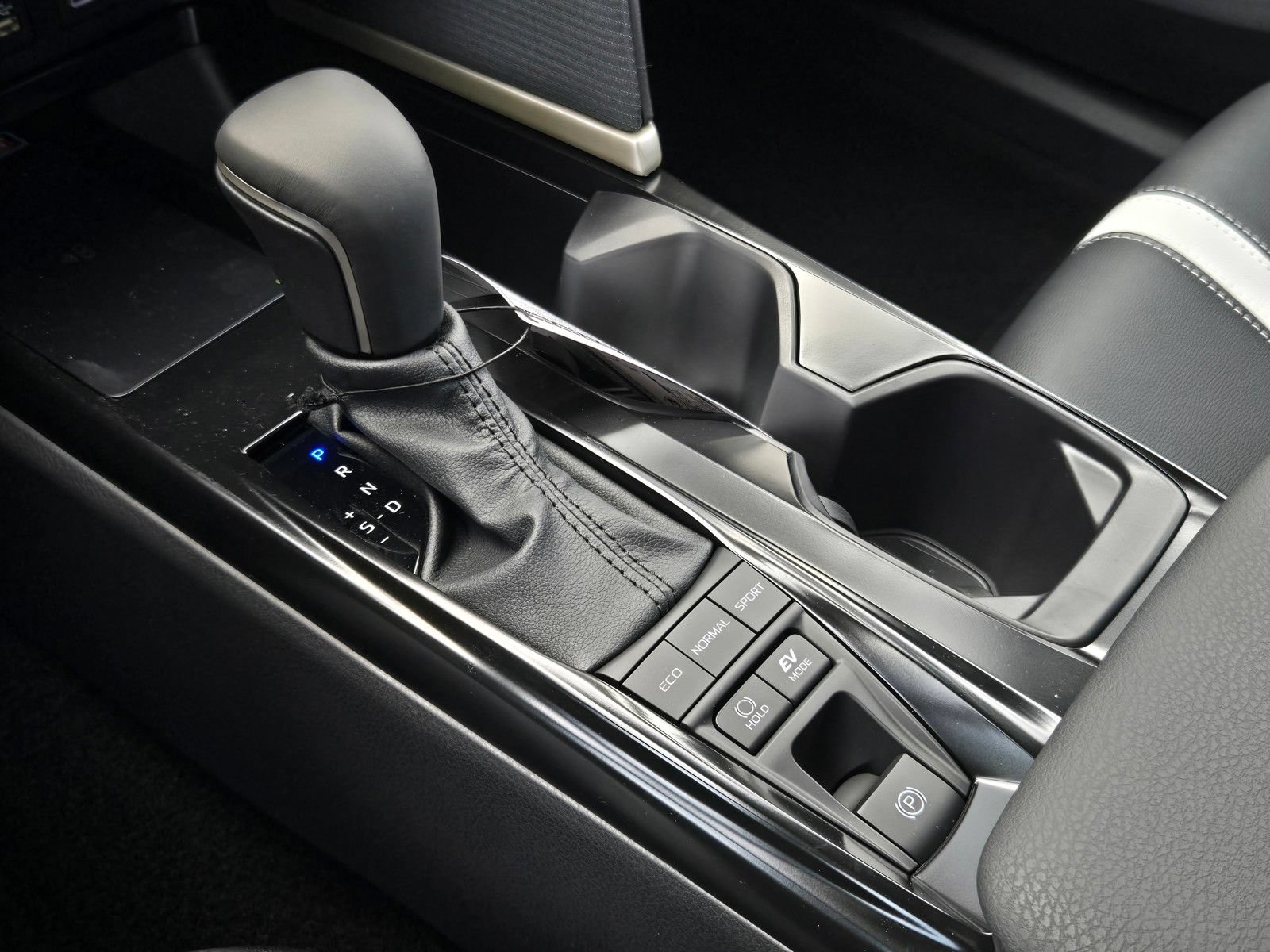 Certified 2026 Toyota Camry SE FWD image 16